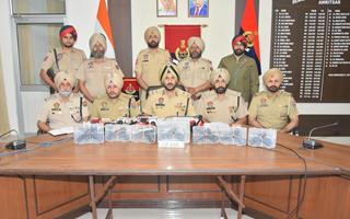 JUVENILE AMONG SIX LINKED TO CROSS BORDER ILLEGAL ARMS SMUGGLING MODULE HELD IN AMRITSAR; SEVEN SOPHISTICATED PISTOLS RECOVERED