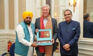 CM Bhagwant Singh Mann Meets Dutch Hockey Legend Floris Jan Bovelander, Invites Olympian to Engage with Punjab’s Athletes