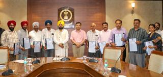 23 REVENUE OFFICERS PROMOTED, HARDEEP SINGH MUNDIAN HANDS OVER PROMOTION LETTERS