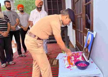 DGP GAURAV YADAV MEETS MARTYR ASI JOGA SINGH’S FAMILY IN BATALA, EXTENDS DEEPEST CONDOLANCES