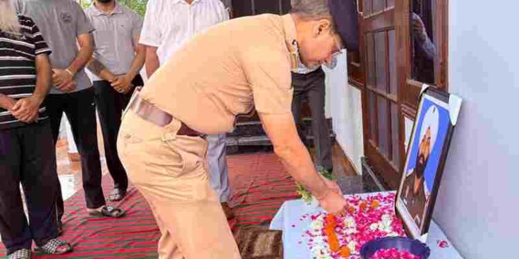 DGP GAURAV YADAV MEETS MARTYR ASI JOGA SINGH’S FAMILY IN BATALA, EXTENDS DEEPEST CONDOLANCES