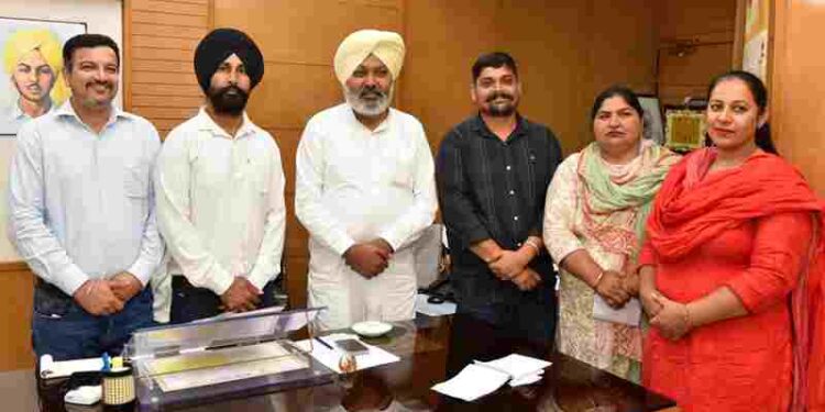 Bhagwant Mann Govt committed to resolving employees’ issues through dialogue & consensus; Finance Minister Harpal Singh Cheema holds meetings with 5 Education Dept unions