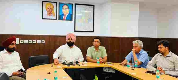 HARJOT BAINS KICKSTARTS “MISSION CLEAN PUNJAB’; ALL CIVIC OFFICIALS ON GROUND DAILY 7 TO 8AM
