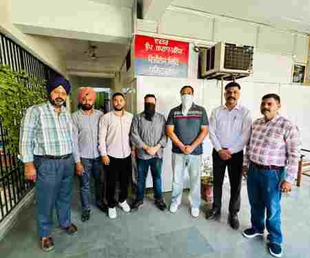 Vigilance Bureau arrests Inspector & Junior Auditor for accepting bribes of Rs. 70,000/- & Rs. 50,000/- respectively