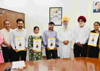 GURMEET SINGH KHUDIAN HANDS OVER JOB LETTERS TO 5 RECRUITS IN FISHERIES DEPT