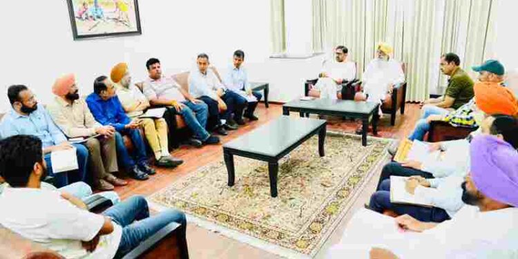 GURMEET KHUDIAN, J&K MINISTER SATISH SHARMA DISCUSS INTER-STATE COLLABORATION TO BOOST LIVESTOCK & DAIRY GROWTH