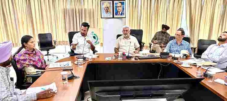 FOREST MINISTER LAL CHAND KATARUCHAK REAFFIRMS ‘NO RETRENCHMENT’ FOR FOREST WORKERS