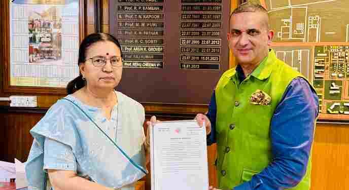 Panjab University Honours State Information Commissioner Punjab with Certificate of Appreciation