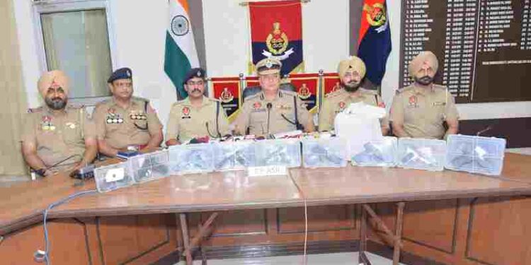 JUVENILE AMONG FIVE HELD WITH 9 PISTOLS, 6KG HEROIN IN AMRITSAR