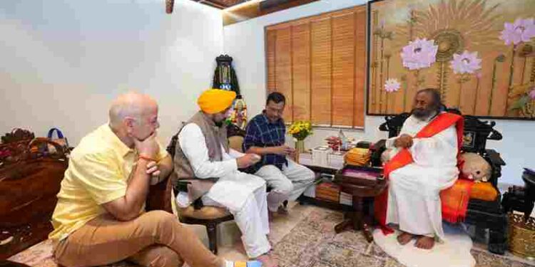 CM Bhagwant Singh Mann seeks blessings of Sri Sri Ravi Shankar with Arvind Kejriwal & Manish Sisodia