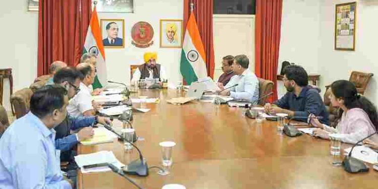 CM Bhagwant Singh Mann Calls for Massive Awareness Drive to Maximise Benefits of Mukh Mantri Sehat Yojna, Aam Aadmi Clinics