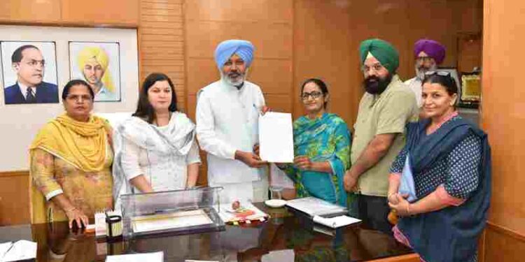 Finance Minister Harpal Singh Cheema Directs Health Department to Provide ₹525 Per Vaccination Session Incentive to Contractual Multipurpose Health Workers