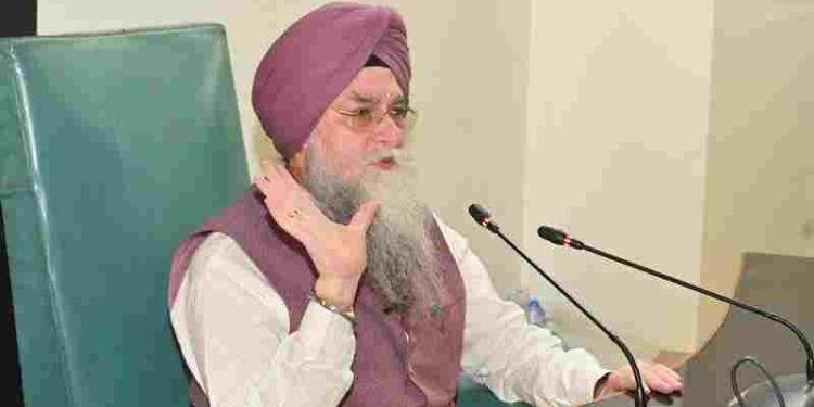 Punjab Vidhan Sabha Speaker Kultar Singh Sandhwan Interacts With School Students; Urges Them To Understand Politics And Set Clear Life Goals