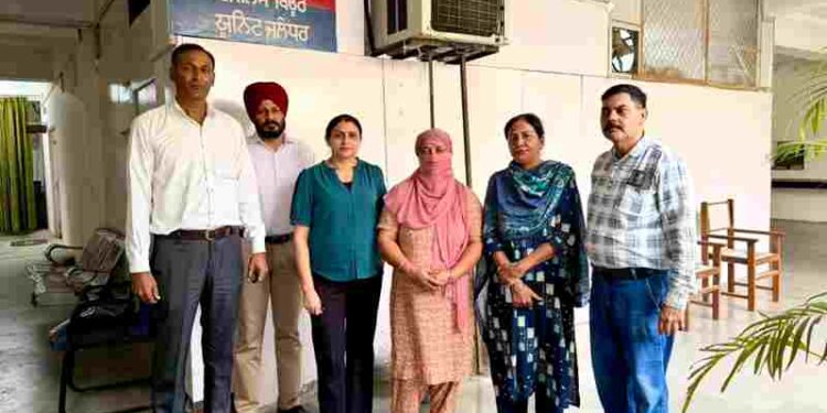 Vigilance Bureau nabs Private Passport Agent red handed accepting bribe of Rs 20,000/-
