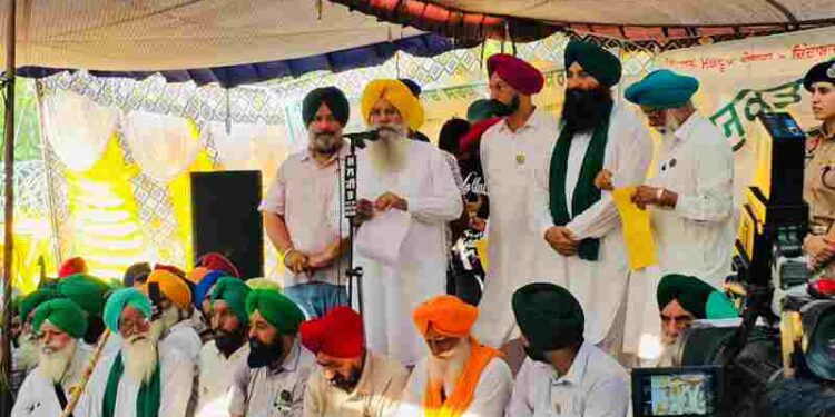 Punjab Farmers Call Off Chandigarh-Mohali Border Stir After Written Assurance From Bhagwant Mann Govt