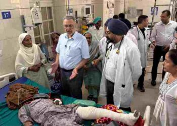Village Ali Sher Accident: Cabinet Ministers Barinder Kumar Goyal and Dr Balbir Singh Visit Injured MGNREGA Workers at Rajindra Hospital