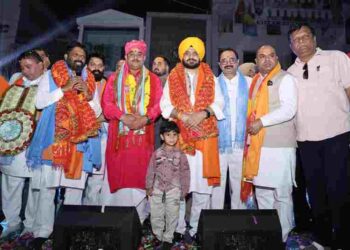 Cabinet Minister Tarunpreet Singh Sond Attends Bhagwan Valmiki Ji’s Shobha Yatra, Pays Homage with Devotion